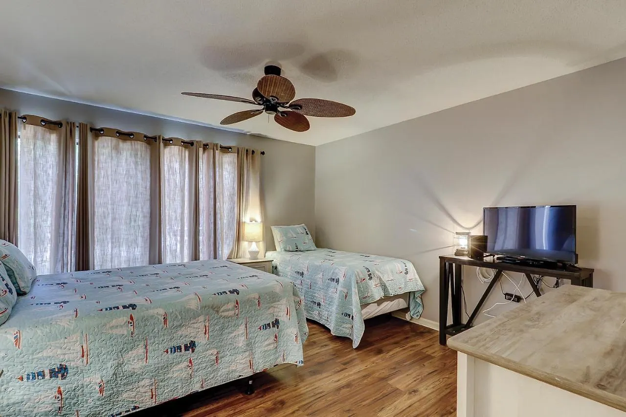 Holiday home 161 Beachwalk 2 Bedroom Near Ocean Shipyard Hilton Head Island