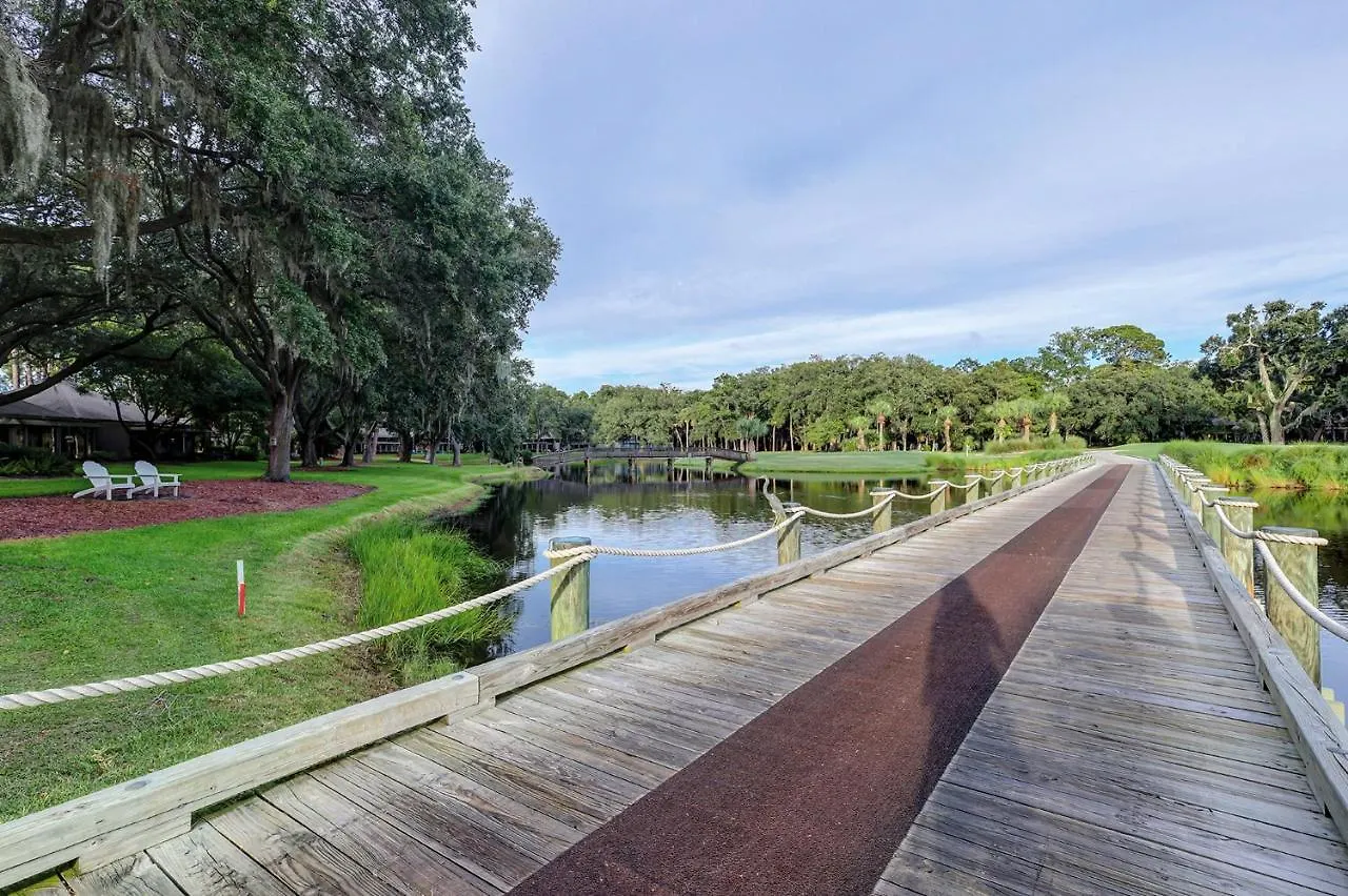 Wonderful Vacation Near The Shops And Restaurants Holiday home Hilton Head Island