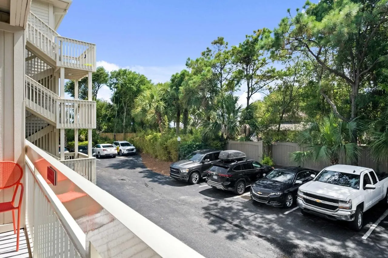 Walk To In Hilton Head! Apartment *
