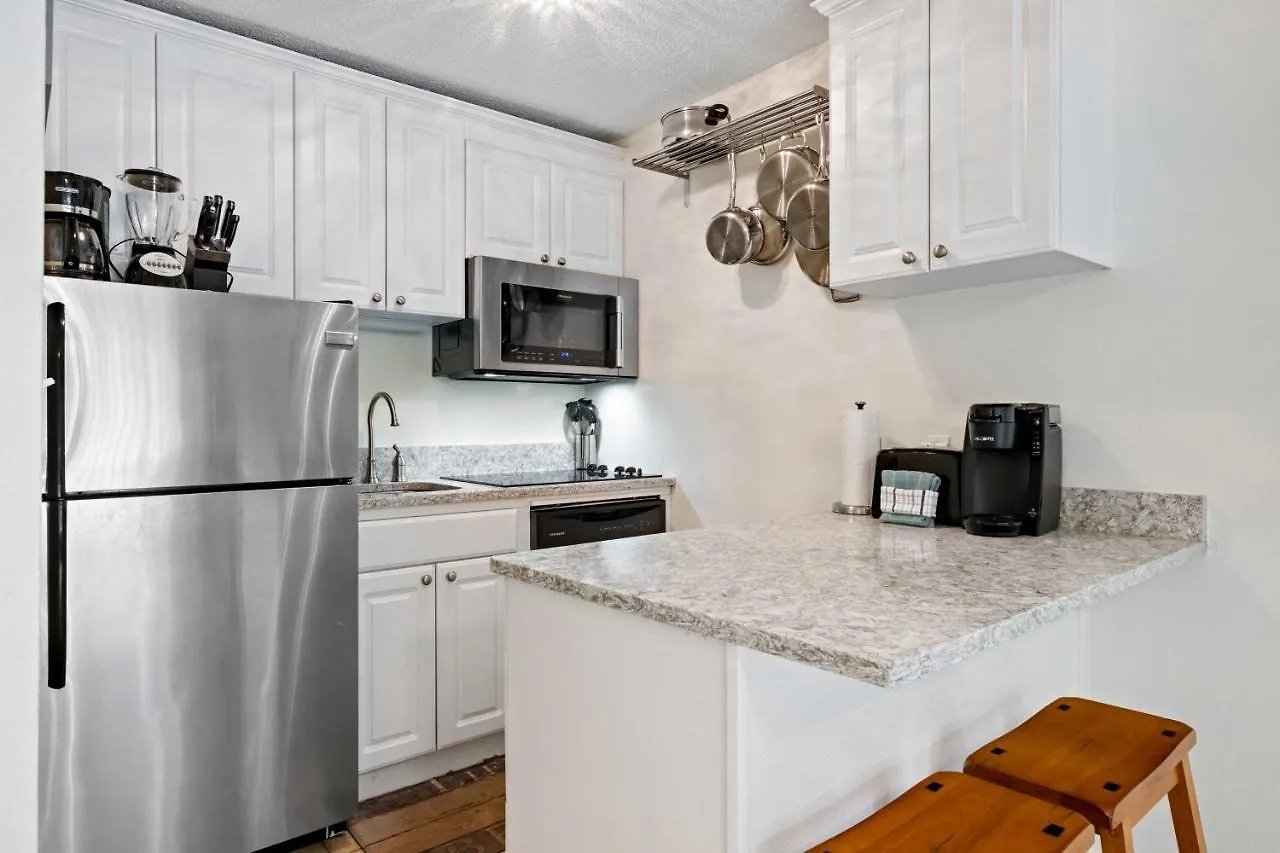 Walk To In Hilton Head! Apartment *