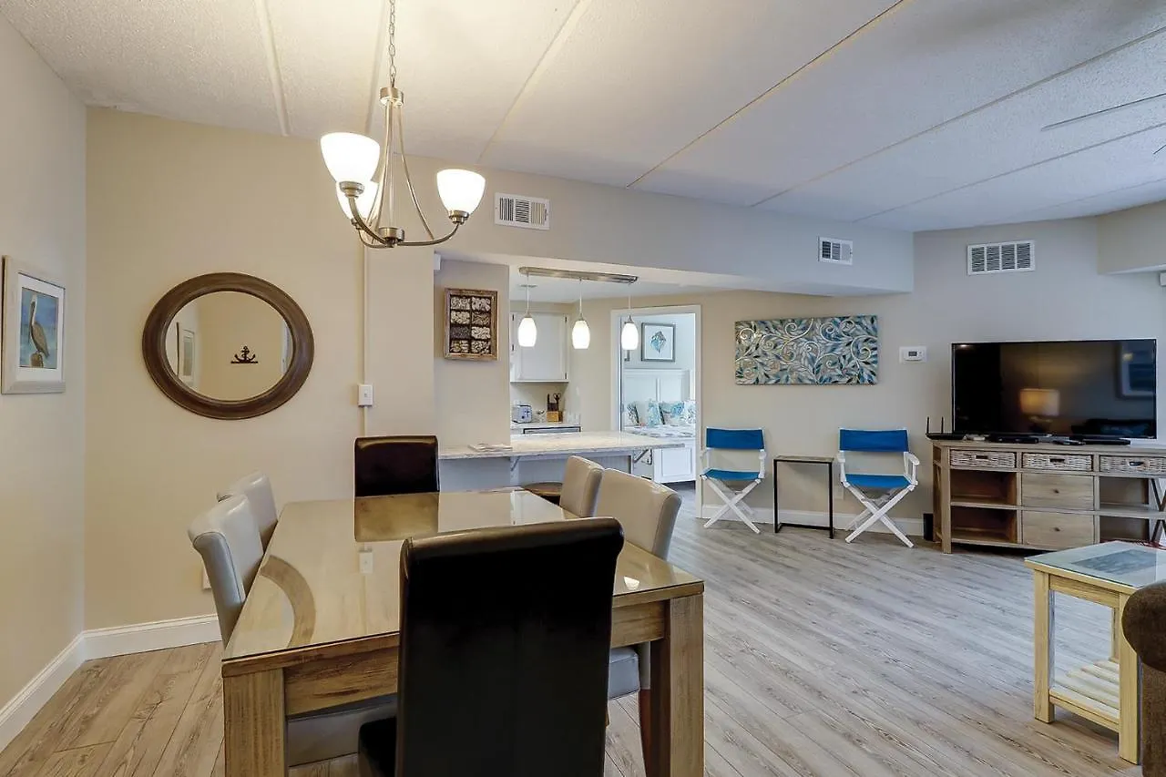 210 Forest Hilton Head *