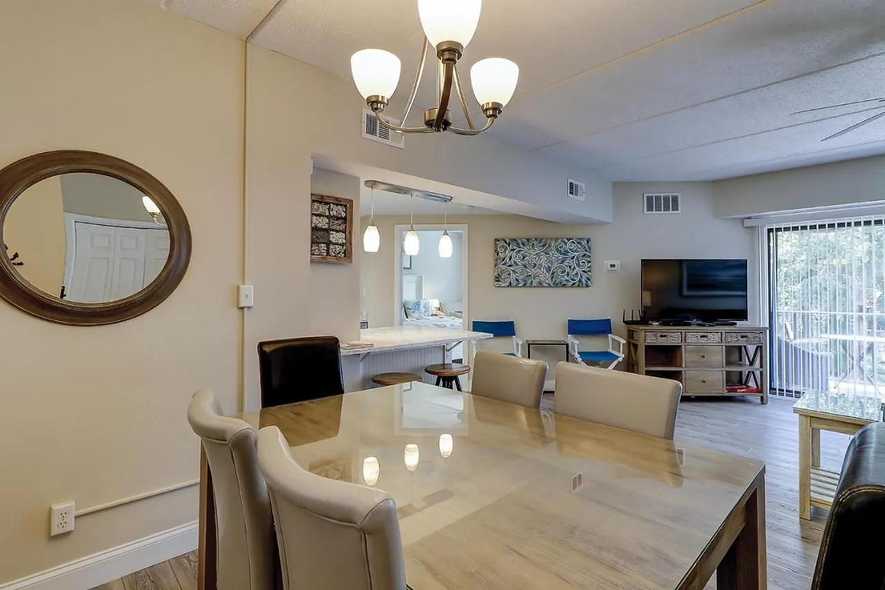 210 Forest Hilton Head *