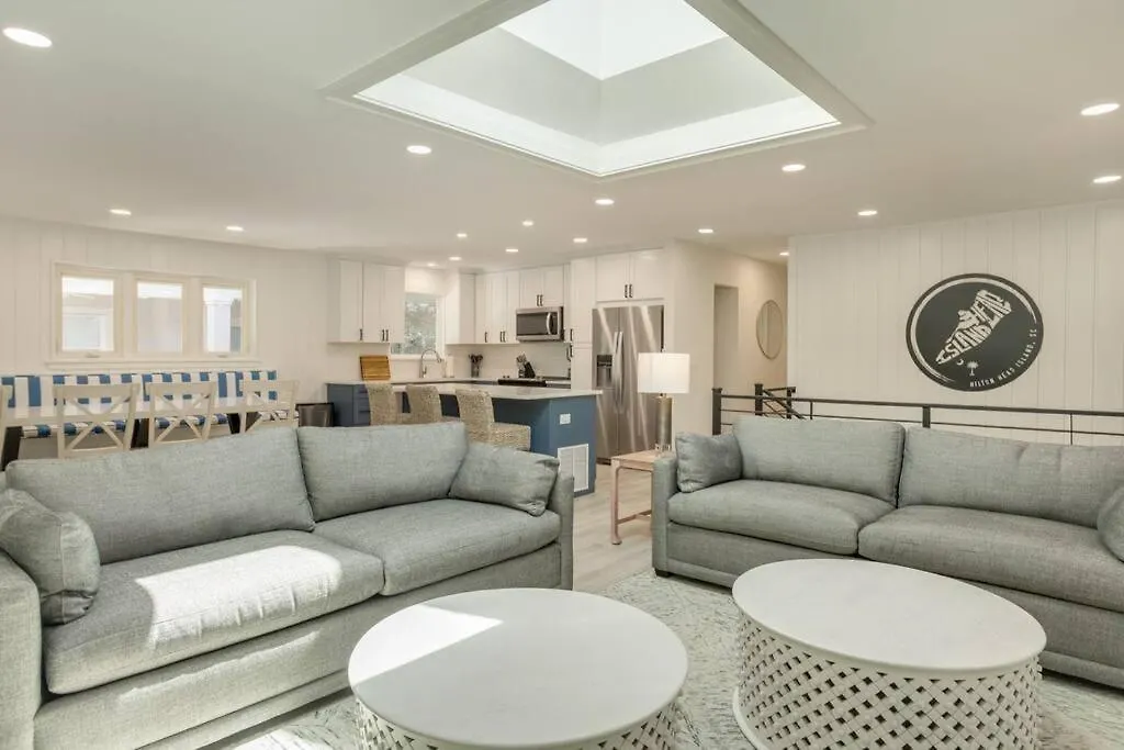 Holiday home Luxury House - 2min Walk To - Private Pool - Group & Dog Friendly Hilton Head Island