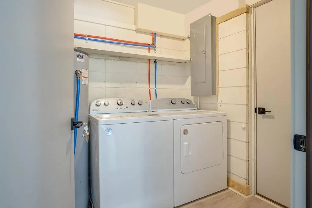Luxury House - 2min Walk To - Private Pool - Group & Dog Friendly Holiday home Hilton Head Island