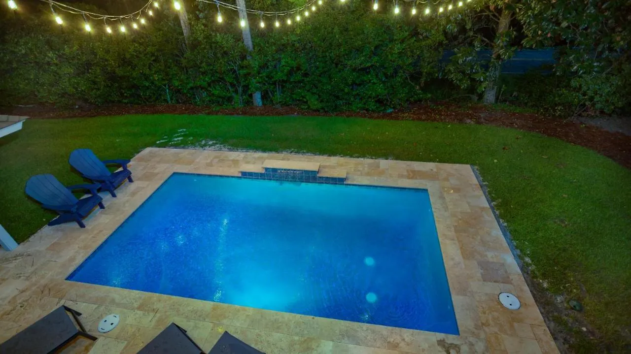 Luxury House - 2min Walk To - Private Pool - Group & Dog Friendly Hilton Head Island