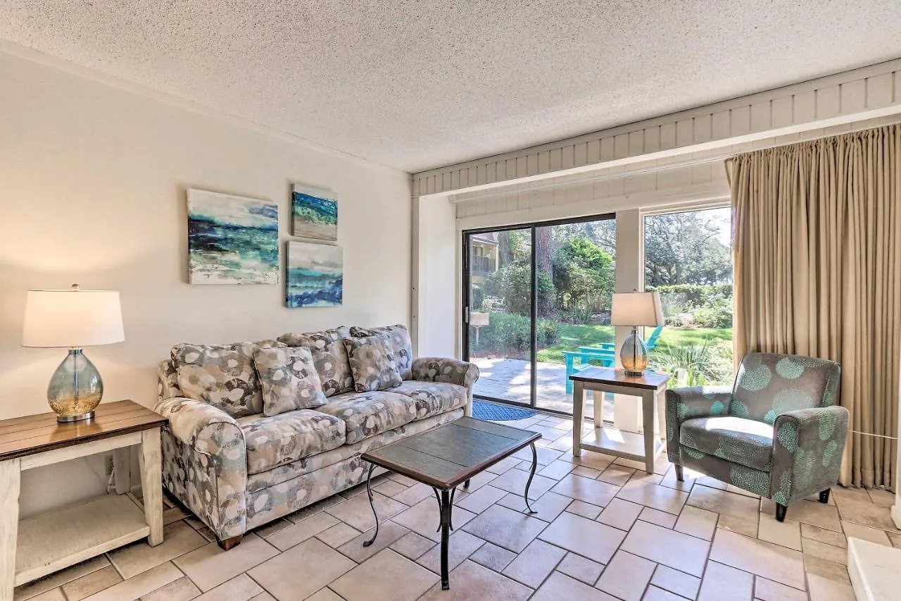 Vintage About 1 Mi To Beach! Apartment