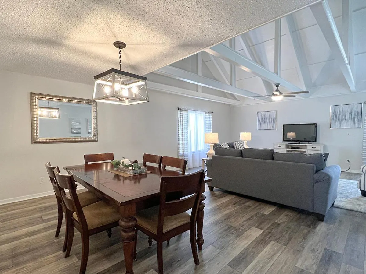 708 Queens Grant Villa *