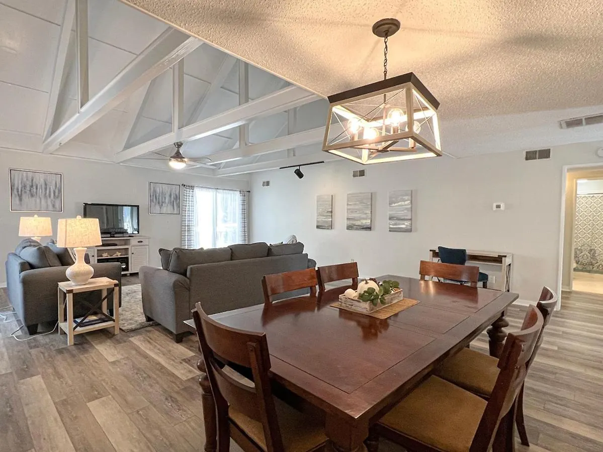 708 Queens Grant Villa *