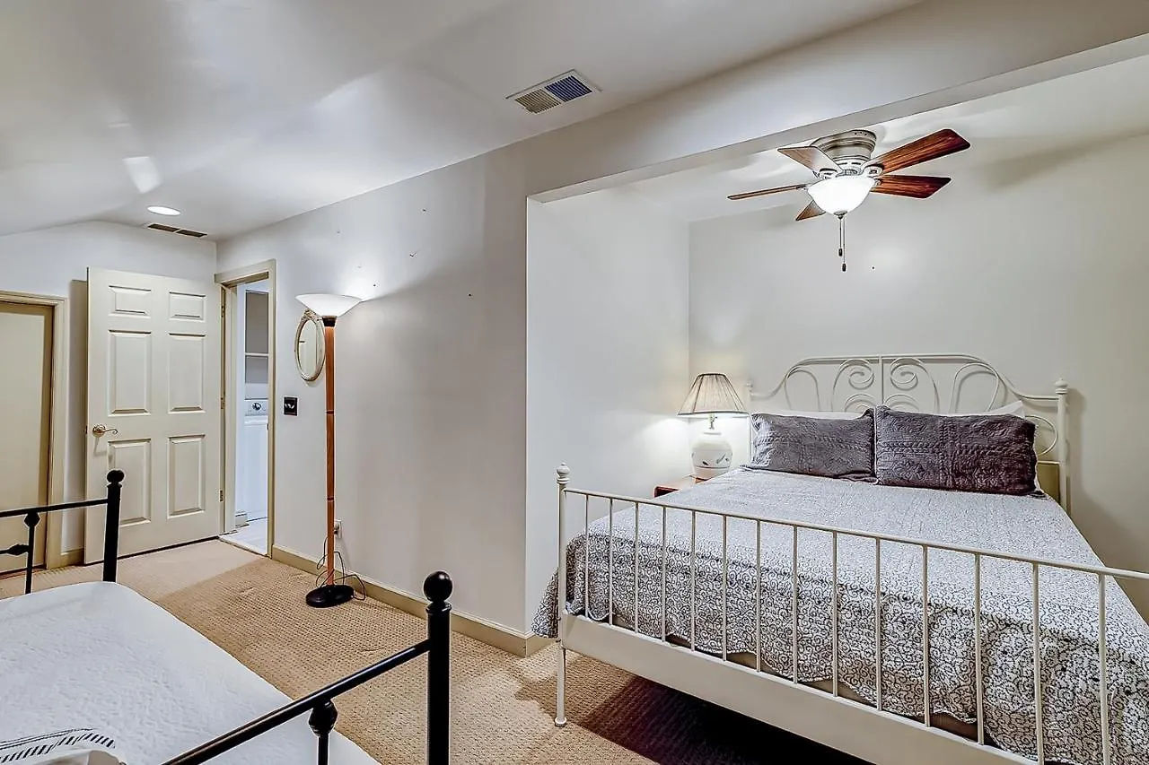 Beckenham 116 Apartment