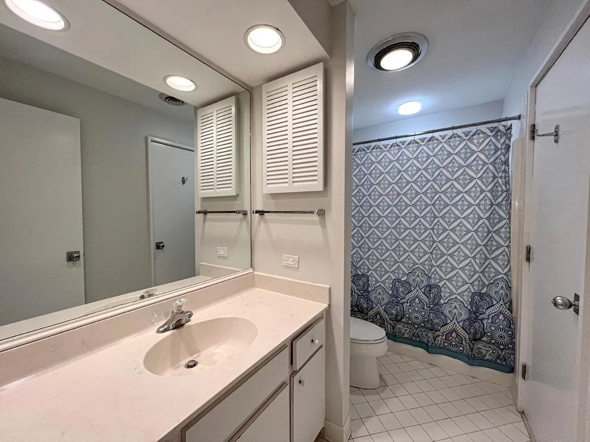 708 Queens Grant