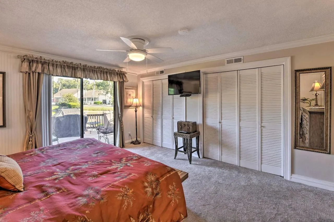 Palmetto Dunes With Deck And Lagoon Views! *