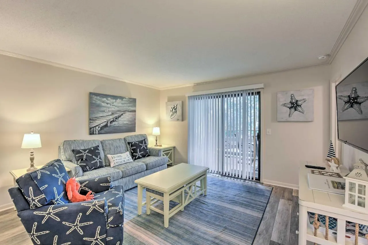 Apartment With 2 Pools And Hot Tub!