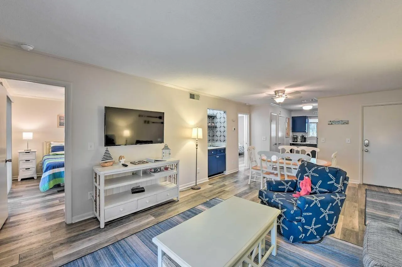 With 2 Pools And Hot Tub! Apartment *