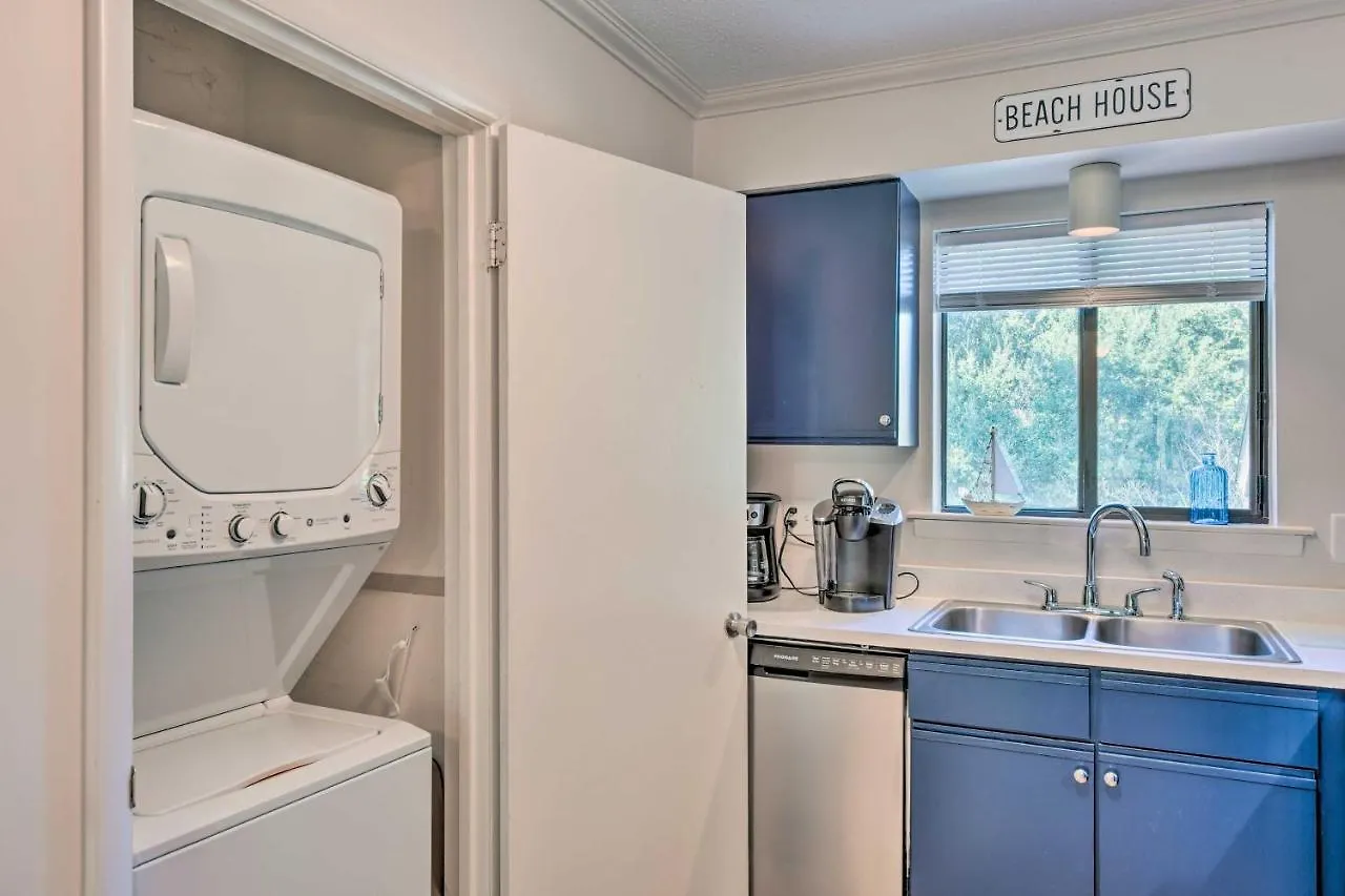With 2 Pools And Hot Tub! Apartment *