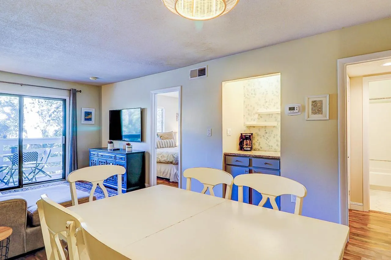 Apartment Fiddlers Cove 16l *