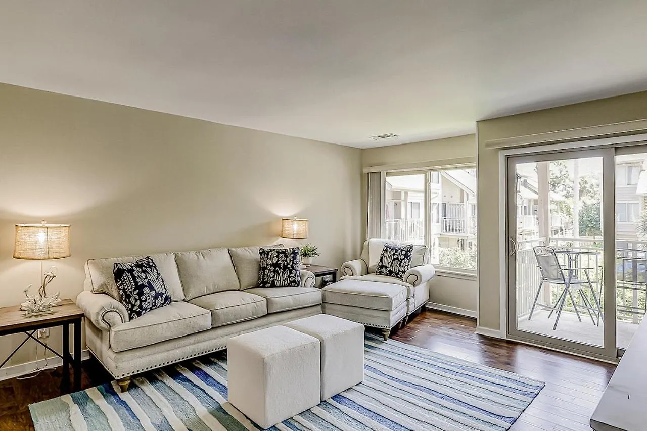 Courtside 56 Apartment *