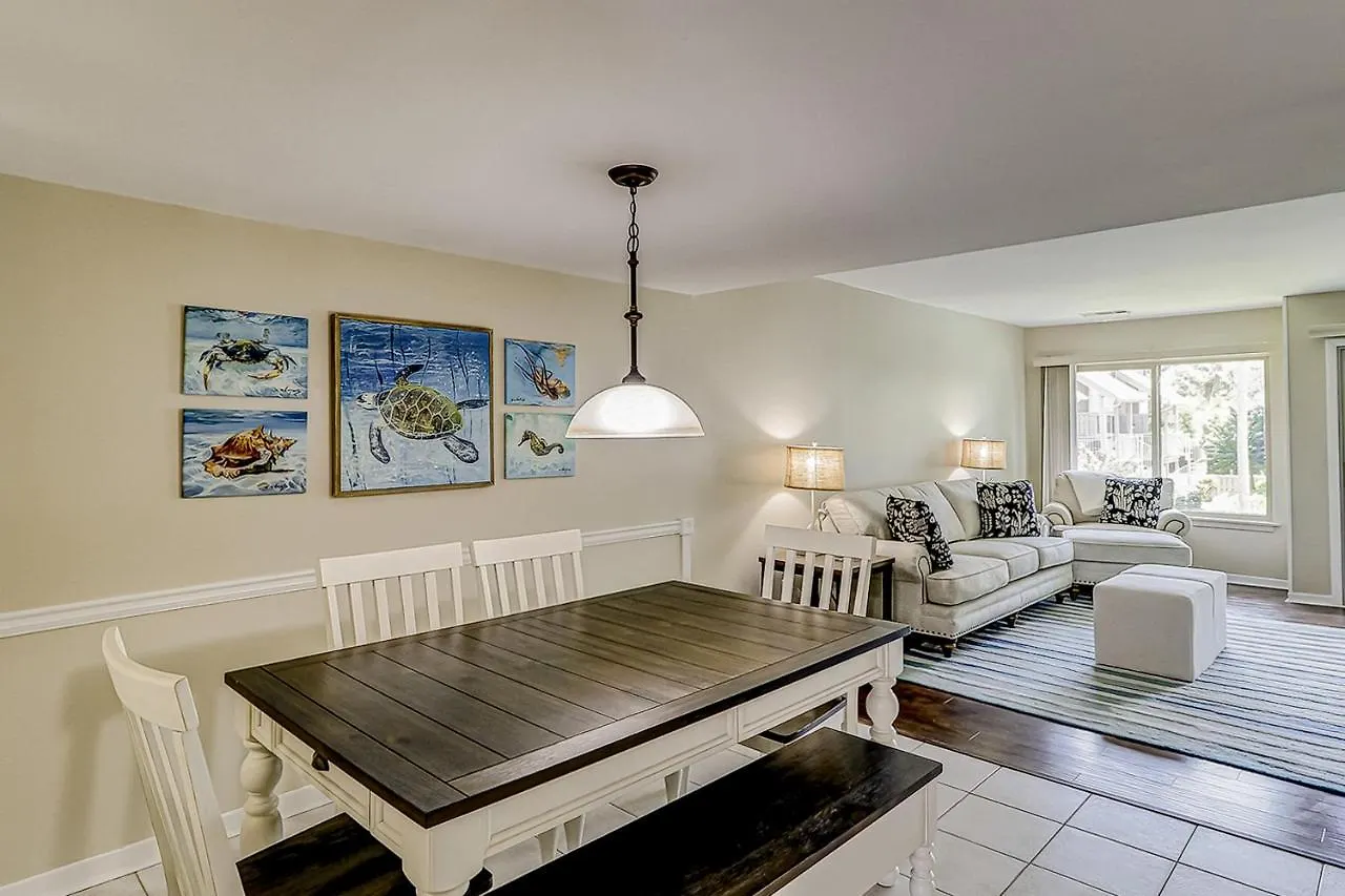 Courtside 56 Apartment
