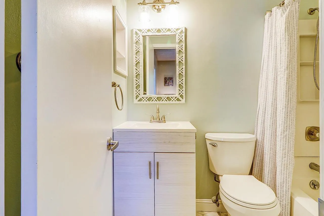 Apartment Fiddlers Cove 16l *