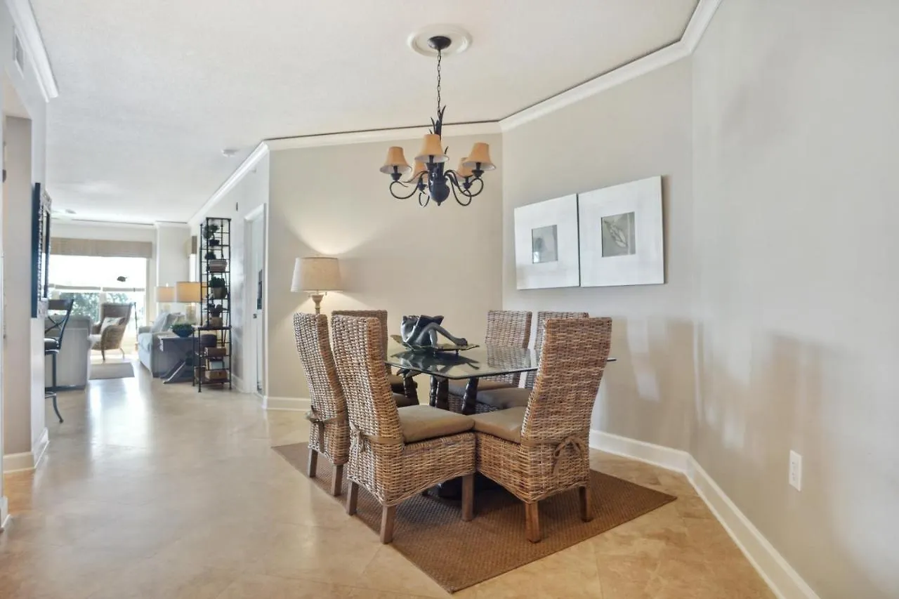 6208 Hampton Place * Hilton Head Island