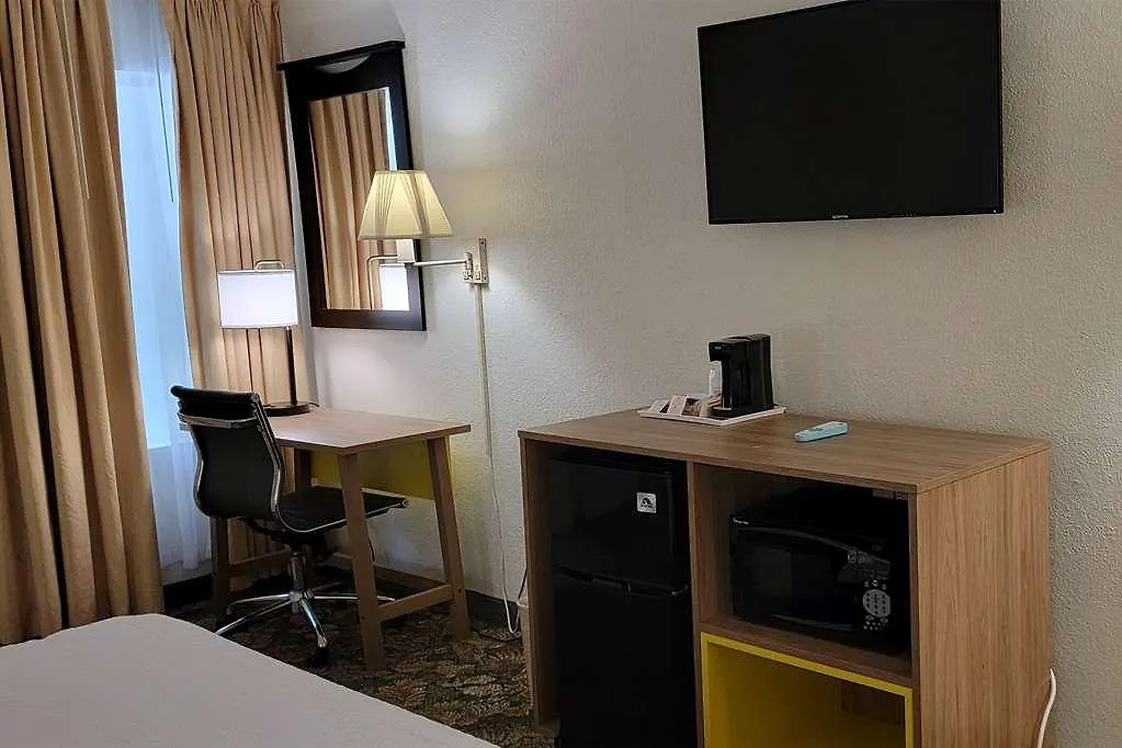 Hotel Carolina A Days By Wyndham 3*