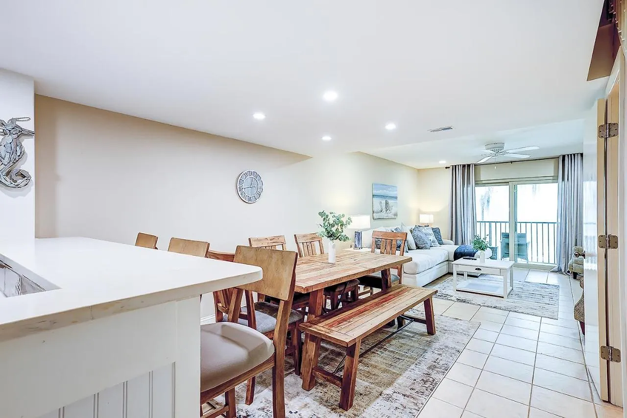 Surf Court 5 Villa *