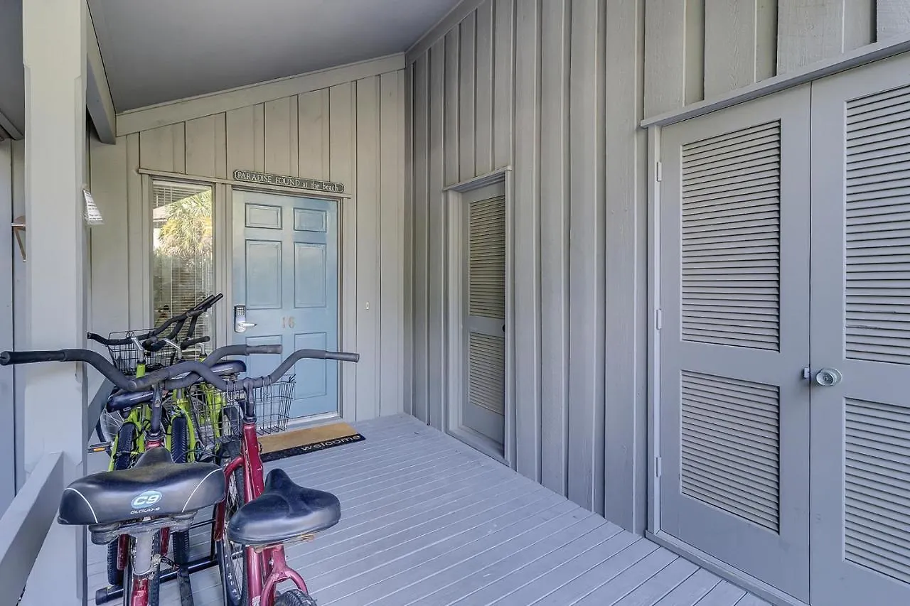 16 Hickory Cove