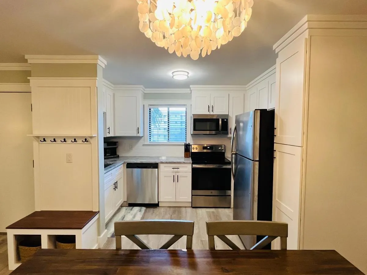 Classy Coastal - Boardwalk To The Beach, 3 Pools, Tennis Apartment *
