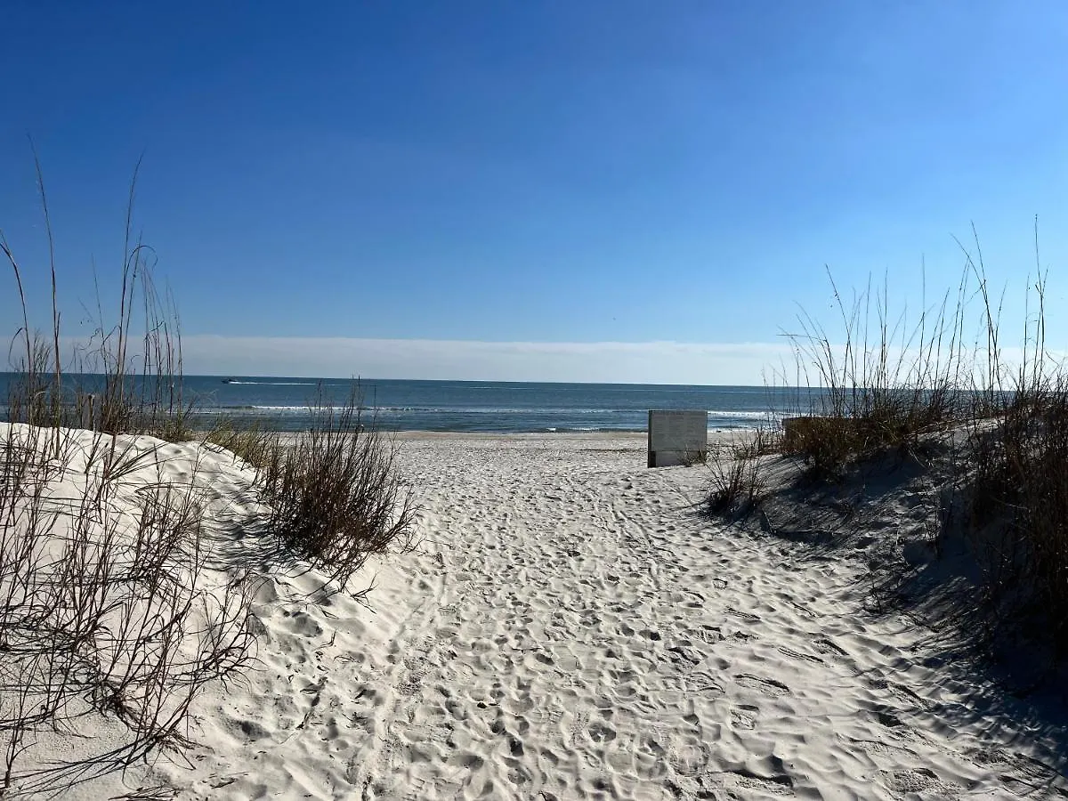 Classy Coastal - Boardwalk To The Beach, 3 Pools, Tennis