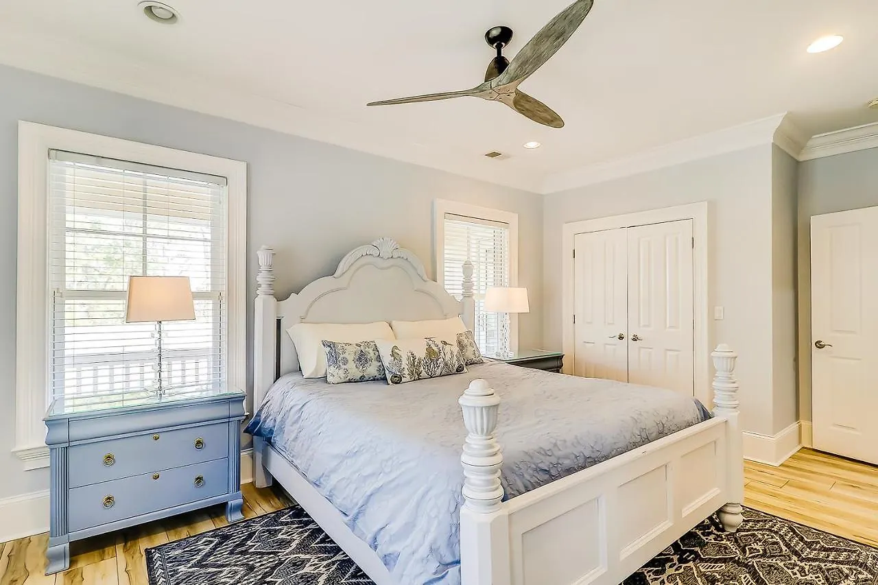 7 Sea Front Holiday home