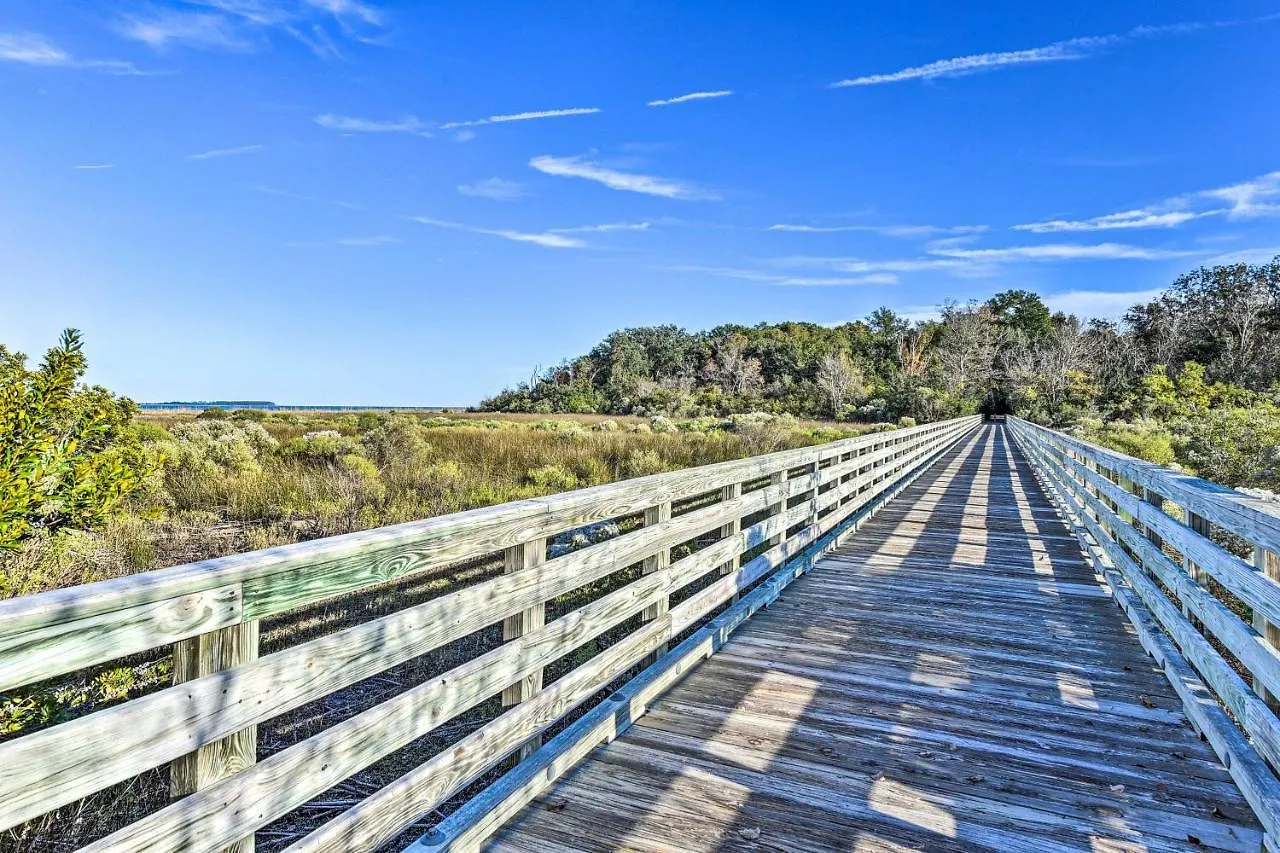 Breezy Hilton Head Getaway 3 Decks And Water Views! *