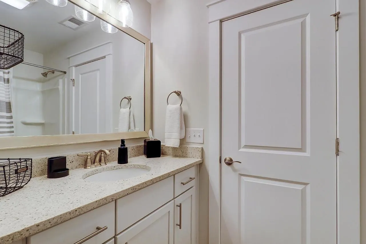 36 Pink 4 Bedroom Luxury * Hilton Head Island