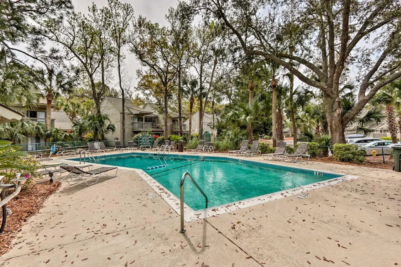 Modern Hilton Head Retreat Walk To And Golf! Holiday home *
