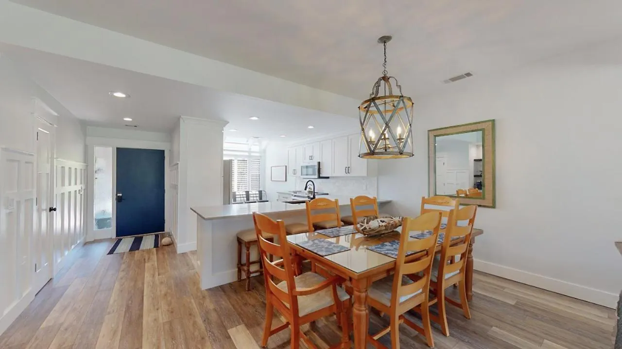 934 Inverness Village