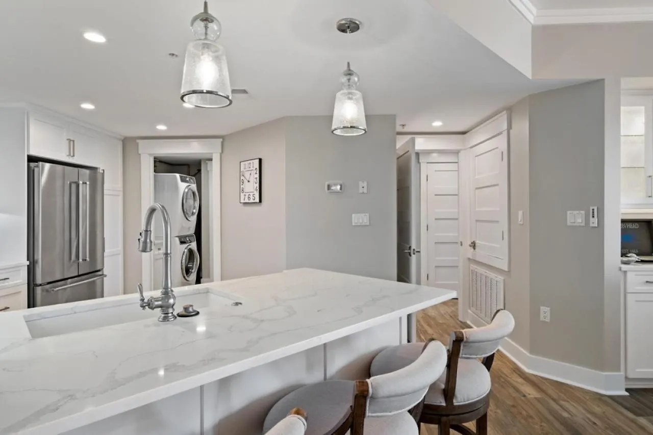 6103 Hampton Place North * Hilton Head Island