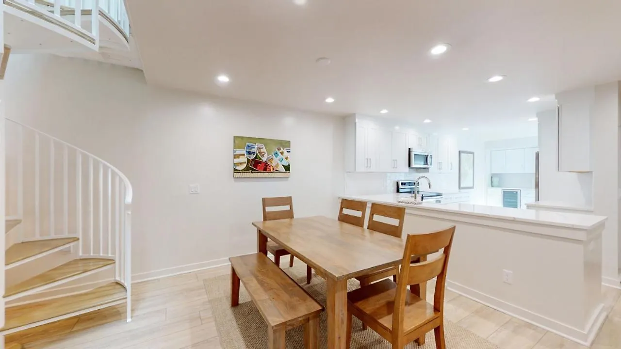487 Captain's Cove
