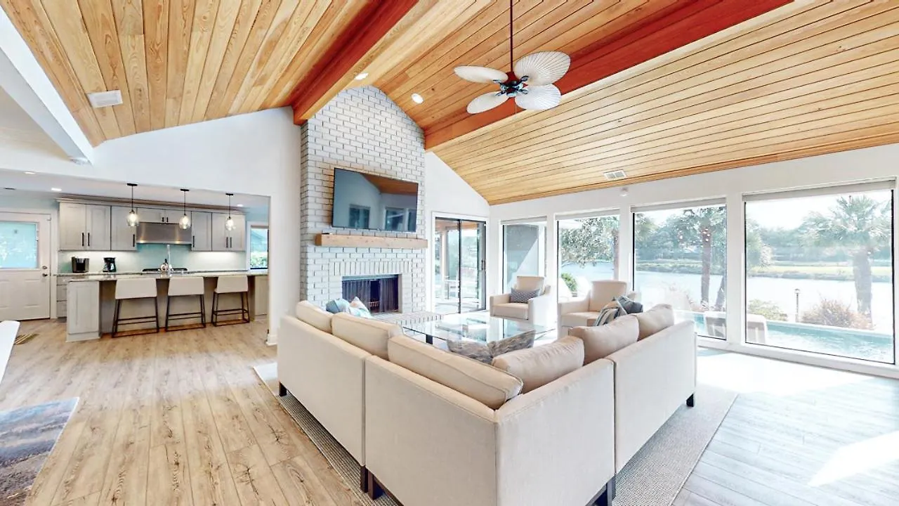 10 Full Sweep Holiday home