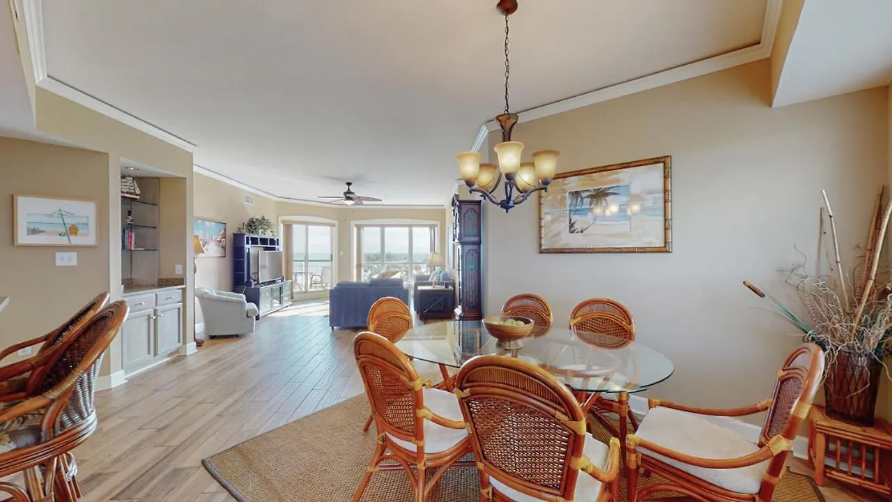 Villa 4505 Windsor Court North