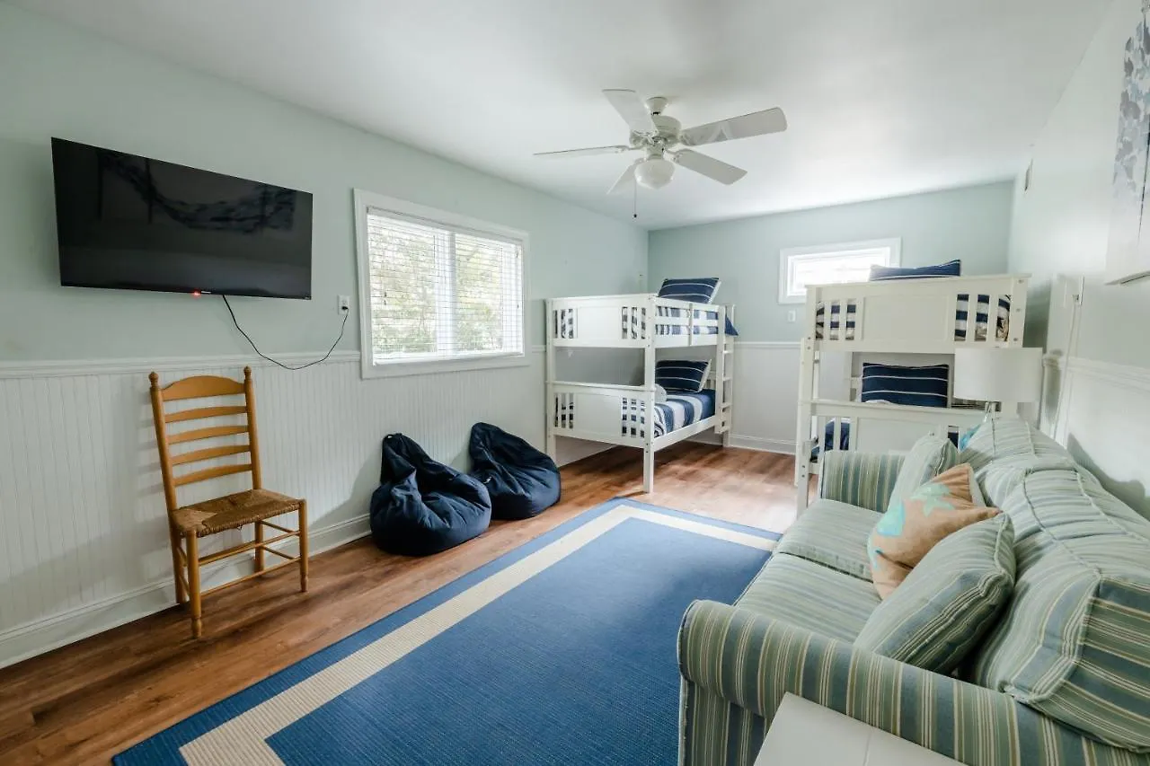 Steps From The 2nd Row Pool & Hot Tub Holiday home Hilton Head Island