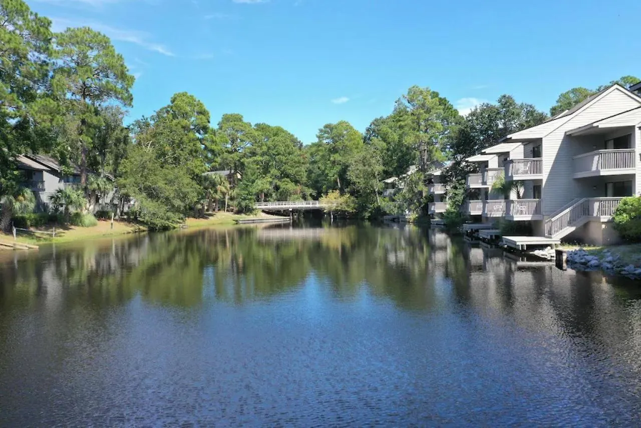 16 Hickory Cove *