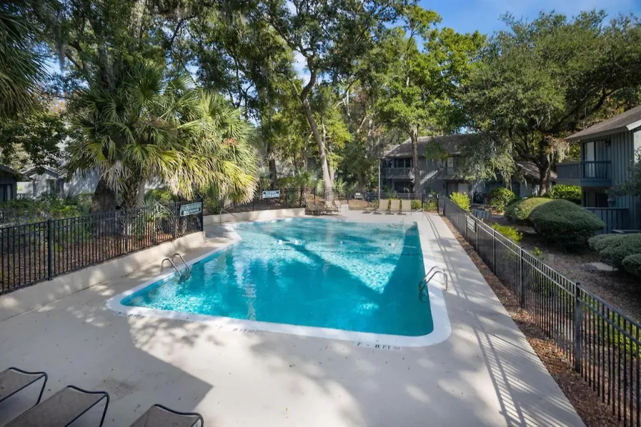 14 Hickory Cove