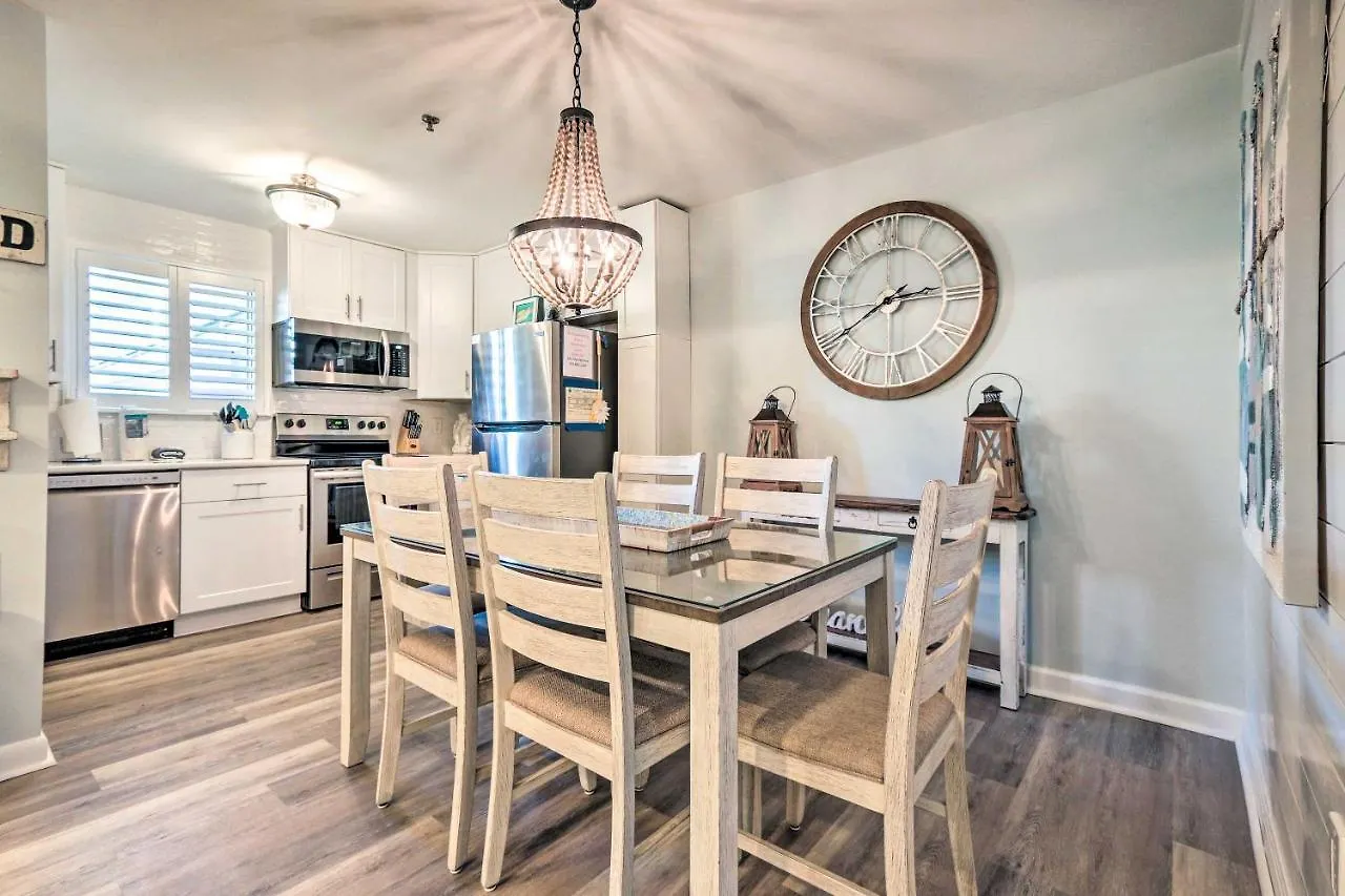 Modern Hilton Head Escape With Pools And Tennis Lägenhet