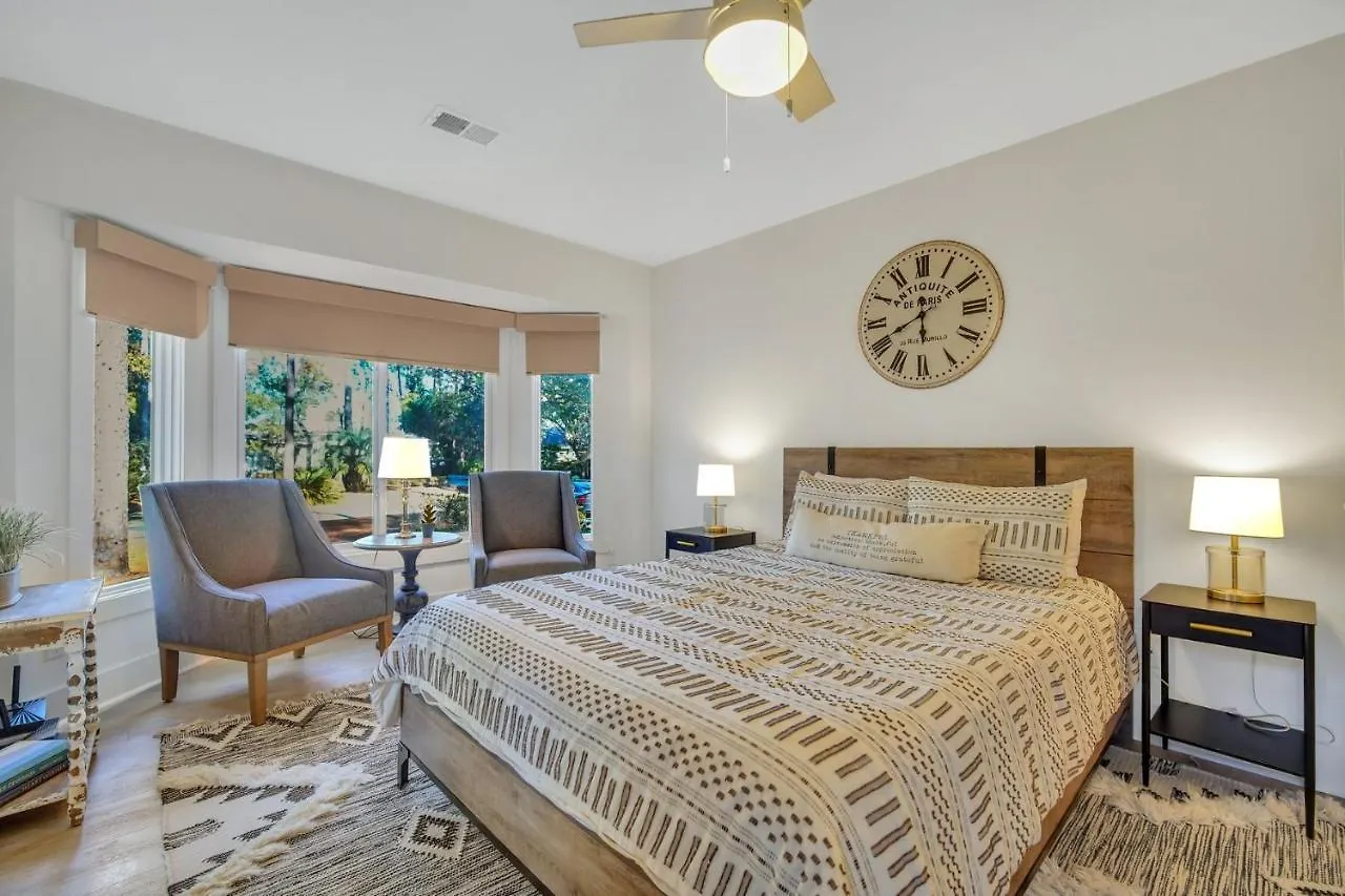 Дом отдыха New Listing 49 Governors Rd Renovated Luxurious Sea Pines Sleeps 8 *