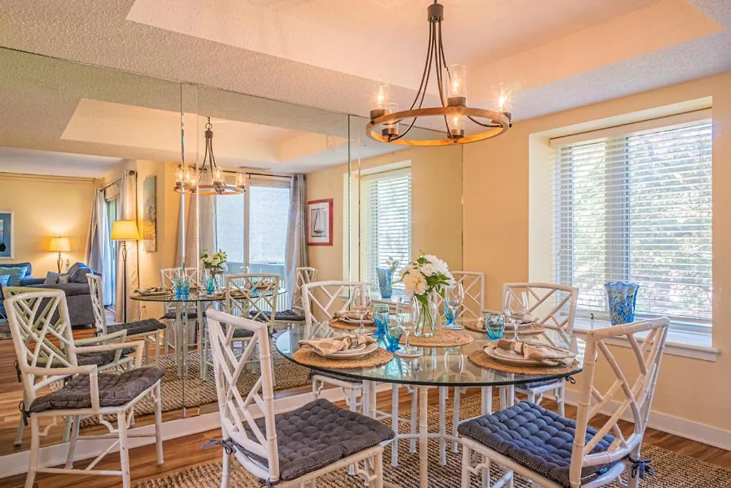 1686 Bluff Renovated Sleeps 8 Walk To Salty Dog Sea Pines Holiday home