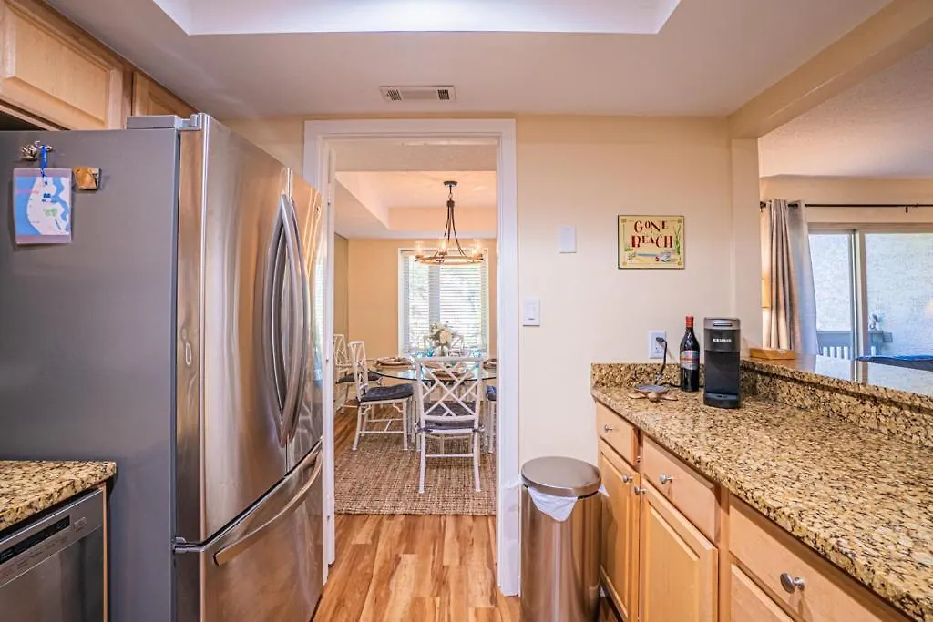 1686 Bluff Renovated Sleeps 8 Walk To Salty Dog Sea Pines Holiday home *