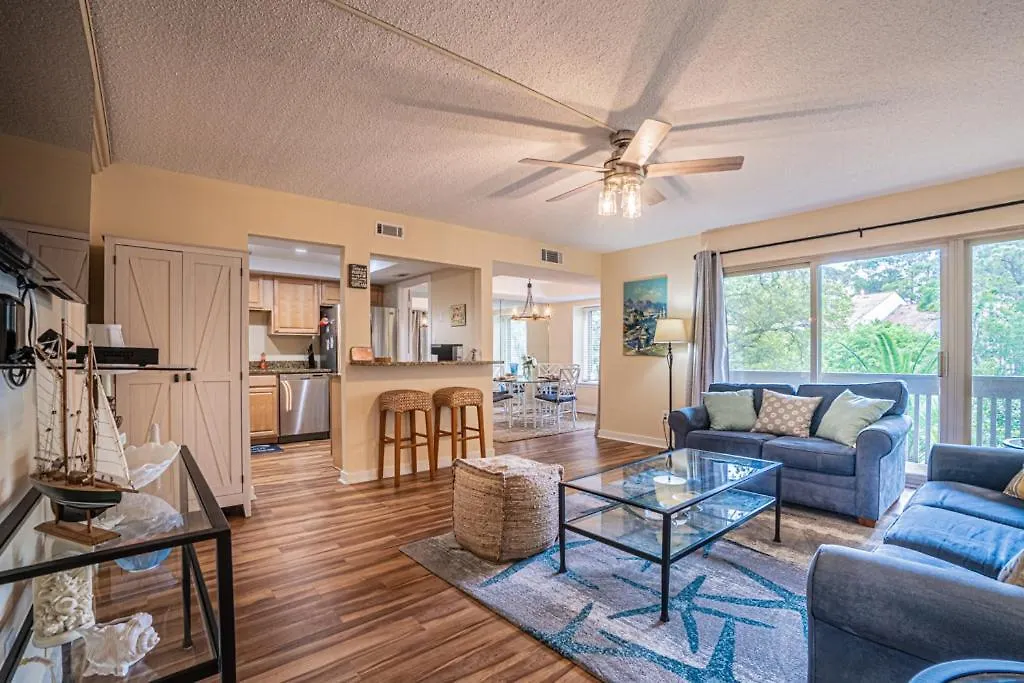 1686 Bluff Renovated Sleeps 8 Walk To Salty Dog Sea Pines *