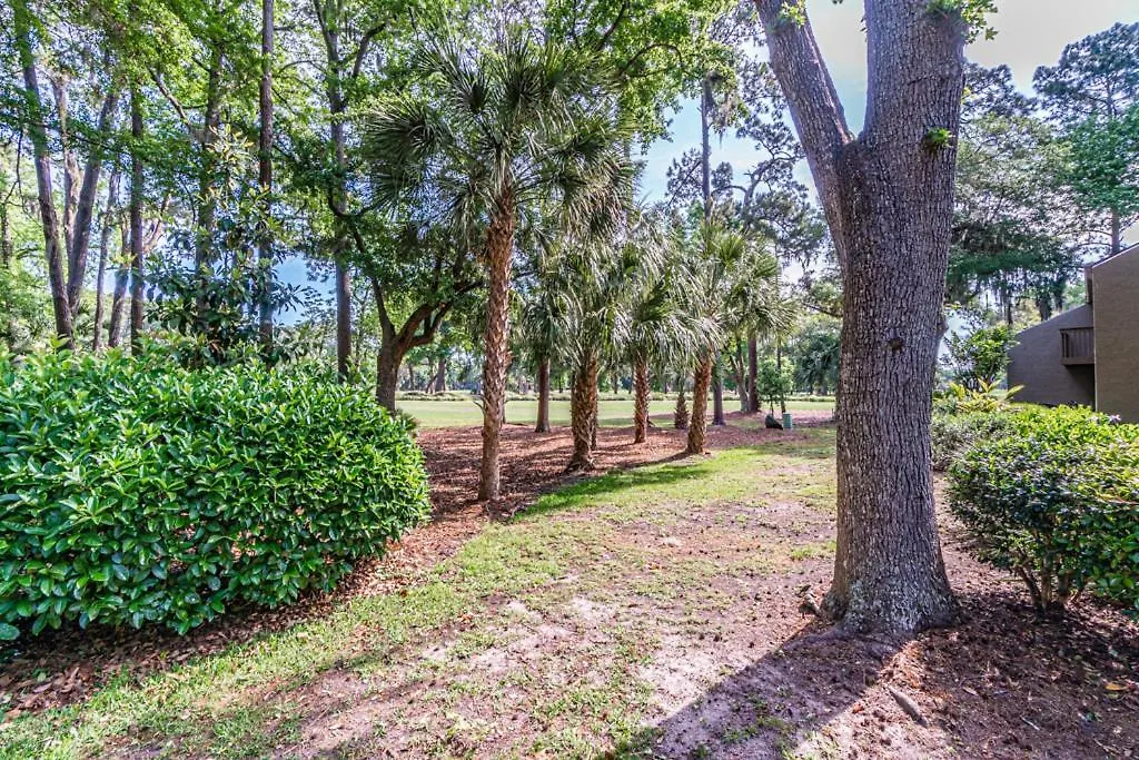 Pet Friendly! 503 Plantation Club Walk To Pool Sleeps 6 Sea Pines Holiday home