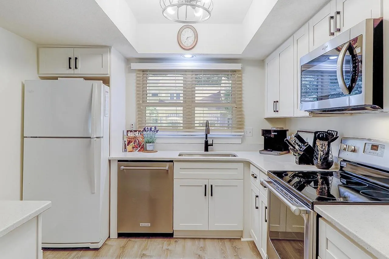Devonshire 103 Apartment *