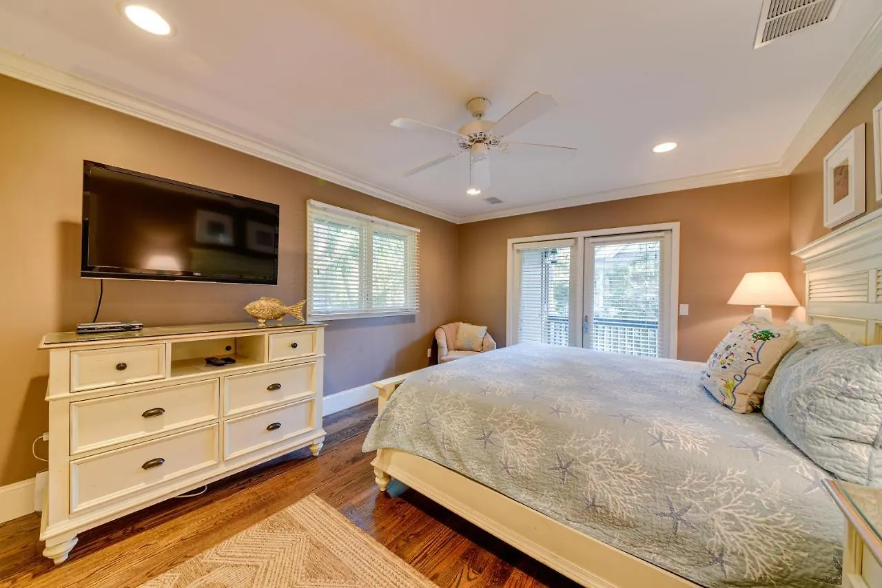 Holiday home 28 Surf Scoter 2nd Row Steps From The Renovated