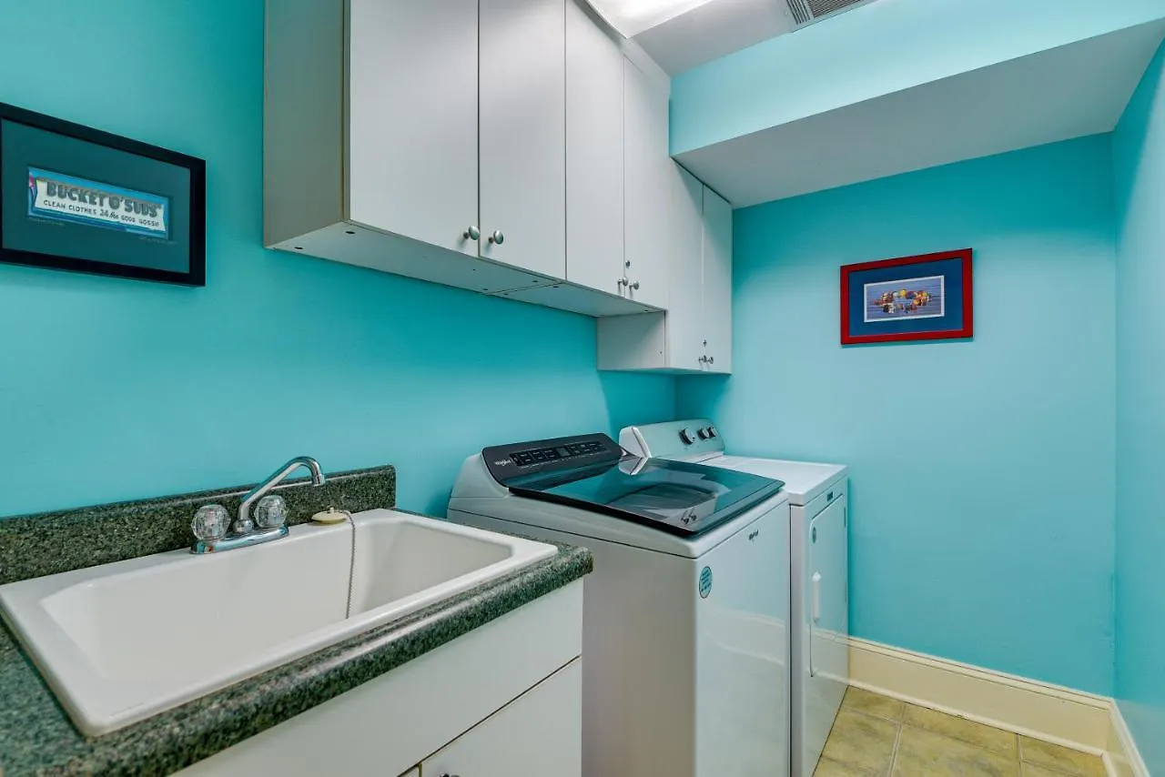 Holiday home 28 Surf Scoter 2nd Row Steps From The Renovated *