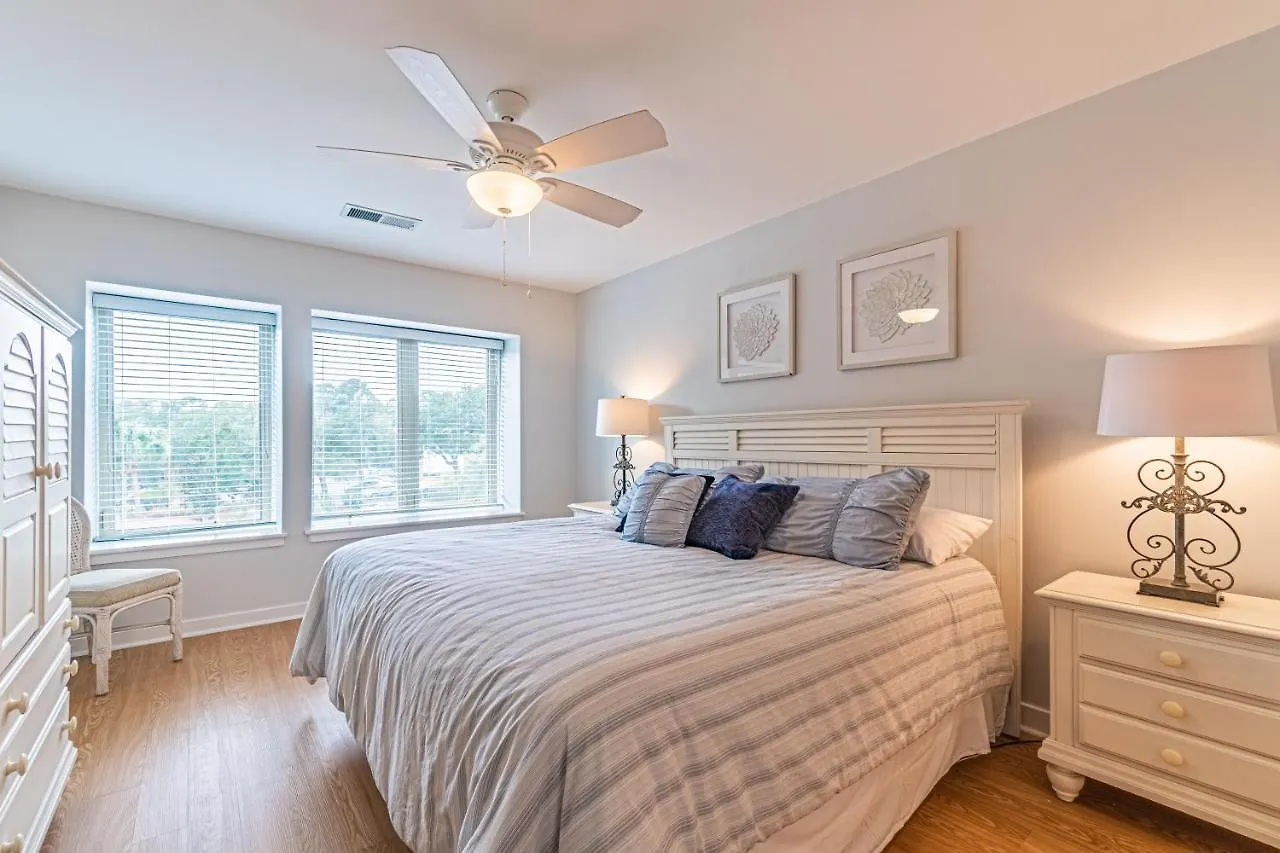 1762 Bluff Modern Updated Water Views Sleeps 8 Sea Pines Holiday home *